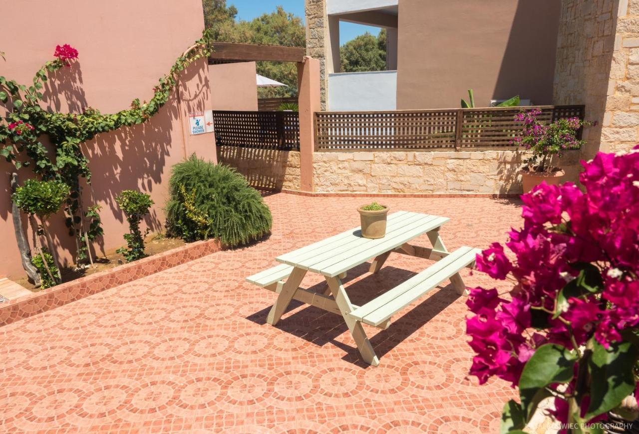 Alexandra Seaside Villas Platanés エクステリア 写真
